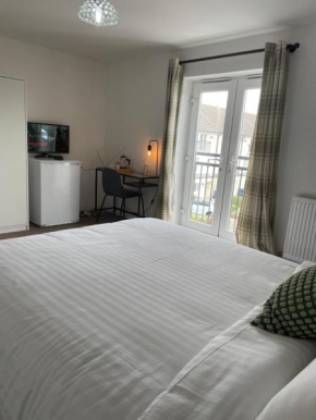 Luxury Rooms In Furnished Guests-Only House Free WiFi West Thurrock